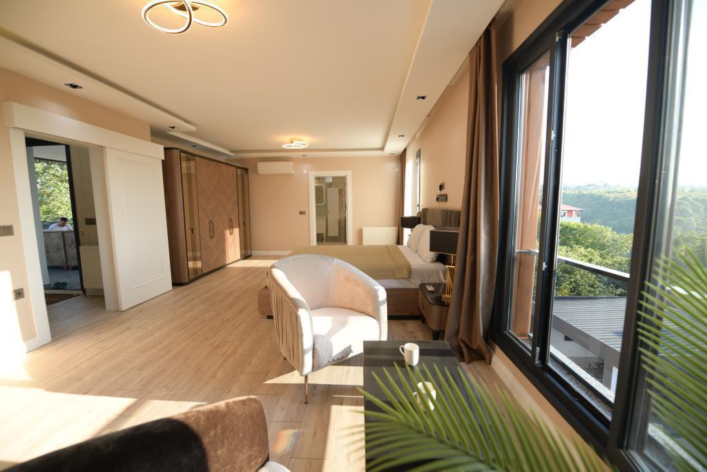 ARAKLI HÜRRİYET MAHALLESİNDE HAVUZLU LÜKS SATILIK VİLLALAR